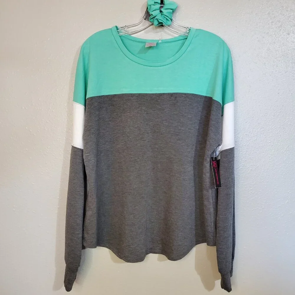 No Boundaries Mint Green Long Sleeve Sweatshirt Scrunchy Set Junior's XXL NWT
